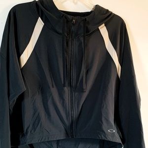 Oakley women’s zip up running jacket